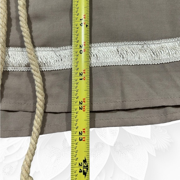 Cute Tan Skirt With Rope Drawstring. - Picture 13 of 14